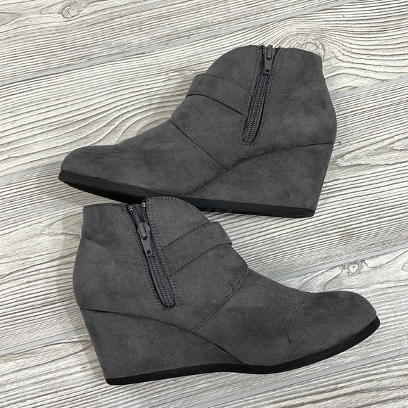 Maurices Dakotah Wedge Boots - Picture 3 of 8